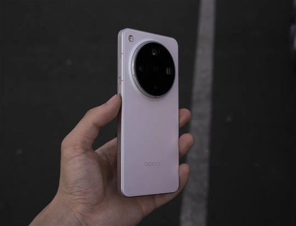 「OPhone 属于自己的 Pro Max」| 图片来源:极客公园