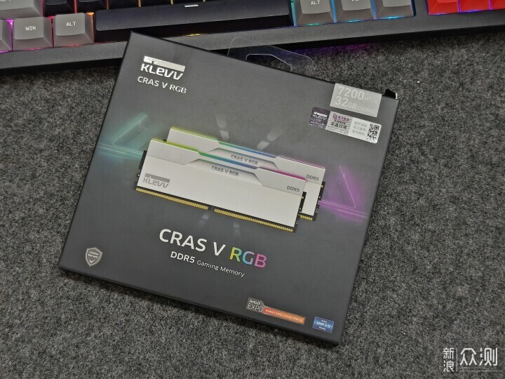 轻松超至7200MT/s,KLEVV科赋CRAS V RGB DDR5_新浪众测