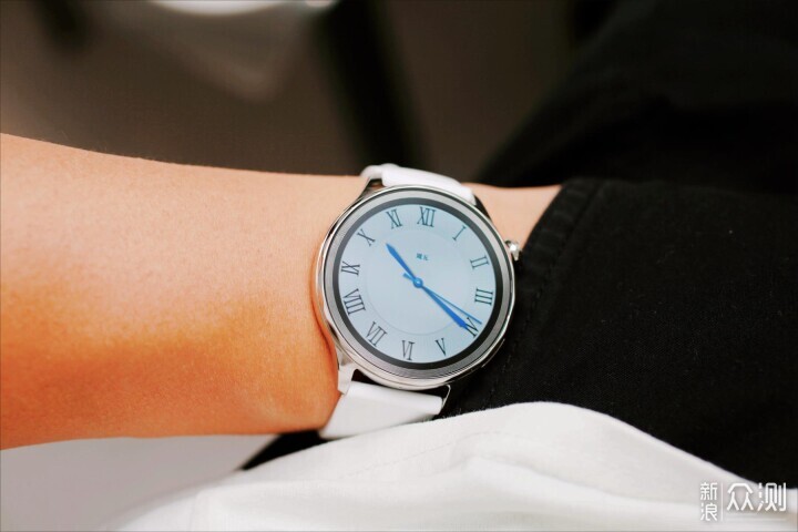Lenovo Watch上手评测:如何脱颖而出?_新浪众测